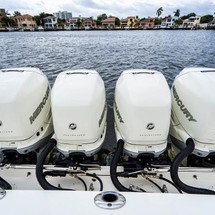 Boston Whaler 420 Outrage