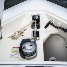 Boston Whaler 420 Outrage