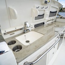 Boston Whaler 420 Outrage