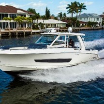 Boston Whaler 420 Outrage