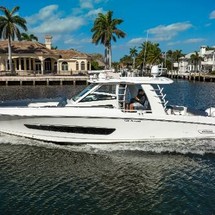 Boston Whaler 420 Outrage