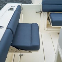 Boston Whaler 420 Outrage