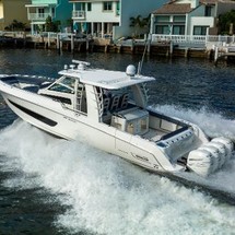 Boston Whaler 420 Outrage