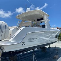 Boston Whaler 420 Outrage