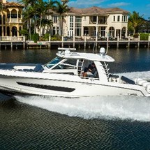 Boston Whaler 420 Outrage