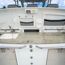 Boston Whaler 420 Outrage