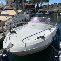 Beneteau Flyer 750 Sun Deck