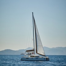 Lagoon 52