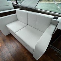 Cruisers Yachts 54 Cantius