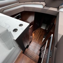 Cruisers Yachts 54 Cantius