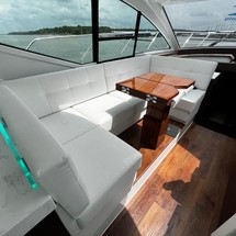 Cruisers Yachts 54 Cantius