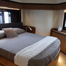 Absolute Navetta 52