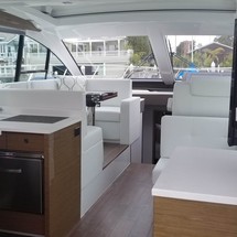 Cruisers Yachts 50 Cantius