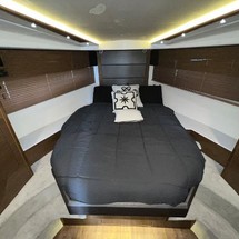 Cruisers Yachts 45 Cantius