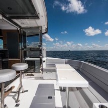 Cruisers Yachts 45 Cantius