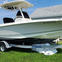 Boston Whaler 230 Outrage