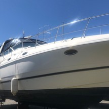 Cruisers yachts 3870 express