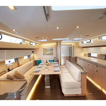 Beneteau Oceanis Yacht 62