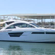 Cruisers Yachts 54 Cantius