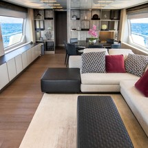 Ferretti 850