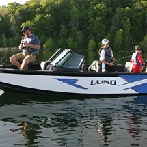 Lund Boats 1875 Crossover XS