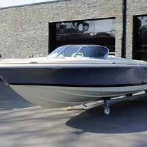 Chris-Craft Launch 27