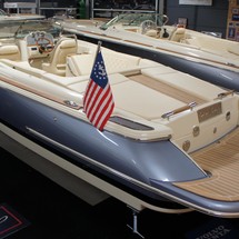 Chris-Craft Launch 27