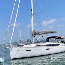 Bavaria 37