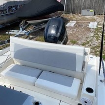 Boston Whaler 210 Dauntless