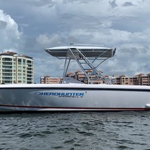 Intrepid 26 center console