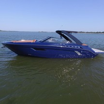 Cruisers Yachts 338 South Beach Edition - Bow Rider