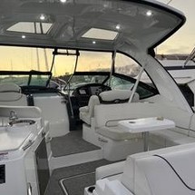 Cruisers Yachts 35 Express