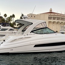 Cruisers Yachts 35 Express