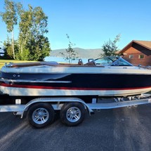 Chris-Craft Carina 21