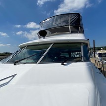 Sea ray 500 db sedan bridge