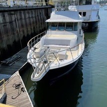 Hatteras 58