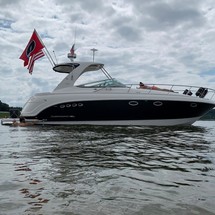 Chaparral 350 Signature Cruiser