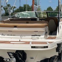 Sea Ray 240 Sundeck