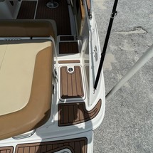 Sea Ray 240 Sundeck