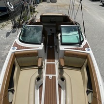 Sea Ray 240 Sundeck