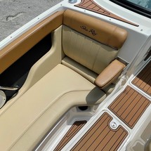 Sea Ray 240 Sundeck