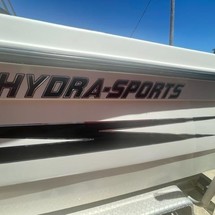 Hydra-sports bay bolt 2000 center console