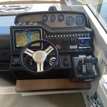 Sea Ray Sundancer 350 Coupe