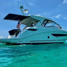 Sea Ray Sundancer 350 Coupe