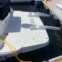 Sea Ray Sundancer 350 Coupe