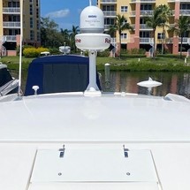 Sea Ray Sundancer 350 Coupe