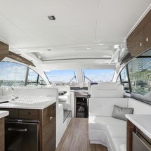 Cruisers Yachts 50 Cantius