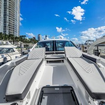 Cruisers Yachts 50 Cantius