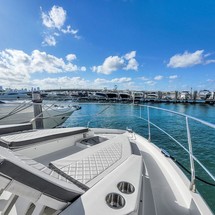 Cruisers Yachts 50 Cantius