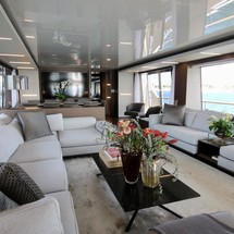 Custom Line Navetta 37